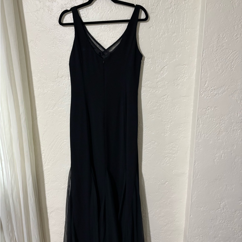 Elegant Black Sleeveless Dress